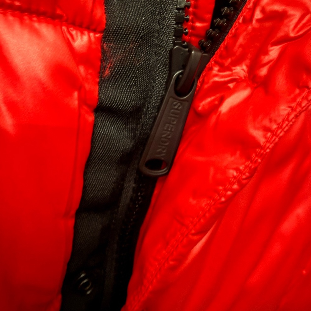Superdry Red Puffer Jacket - Hooded Quilted Coat(brand new) - Picture 8 of 8